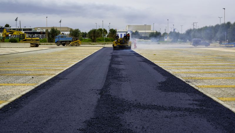 Benefits Of Commercial Asphalt Paving For High-Traffic Properties